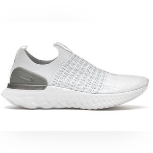 Nike React Phantom Run Flyknit 2 Pure White Platinum. Size 7.5